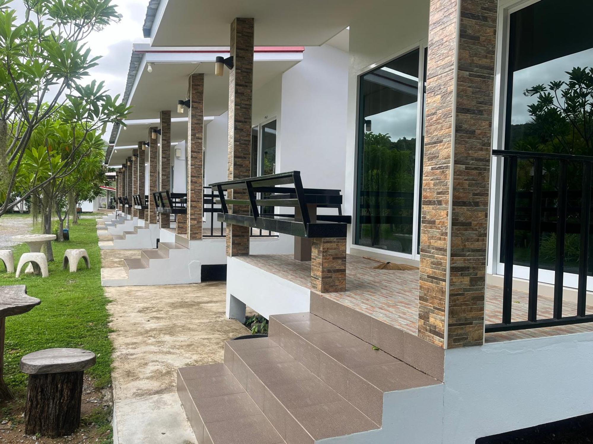สุขสำราญรีสอร์ท หาดเจ้าหลาว จันทบุรี מראה חיצוני תמונה